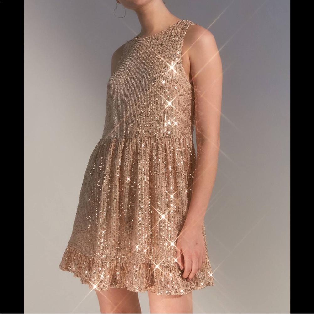 Champagne sequined party dress 🥂